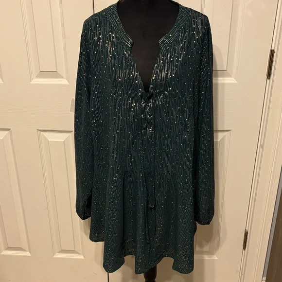 BloomChic Plus Glitter Lantern Sleeve Blouse - Picture 1 of 13